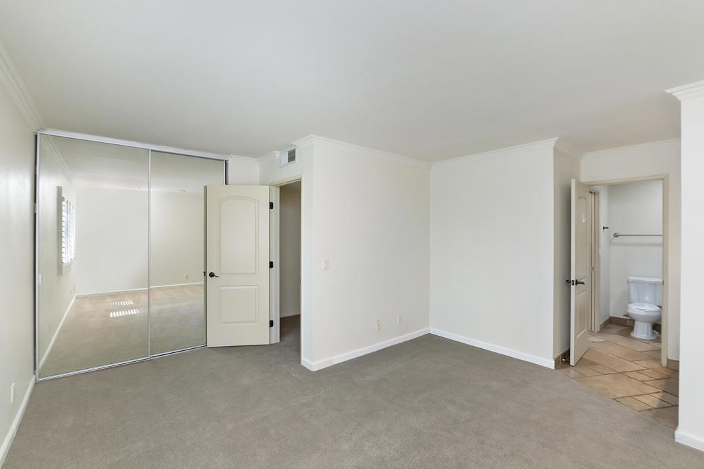 48792 Desert Flower Drive