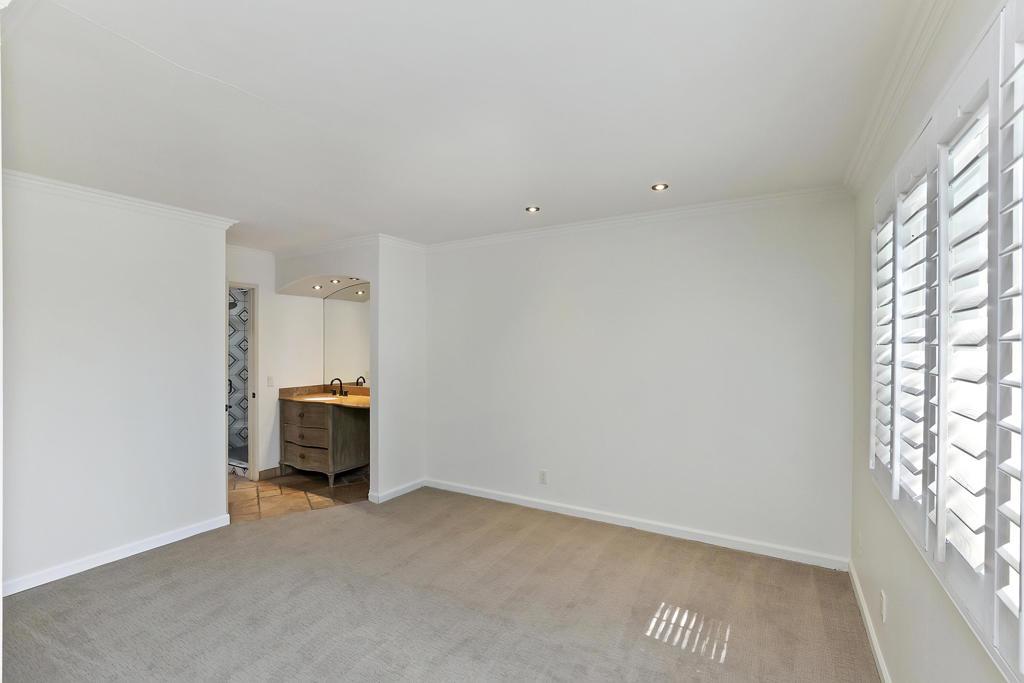 48792 Desert Flower Drive