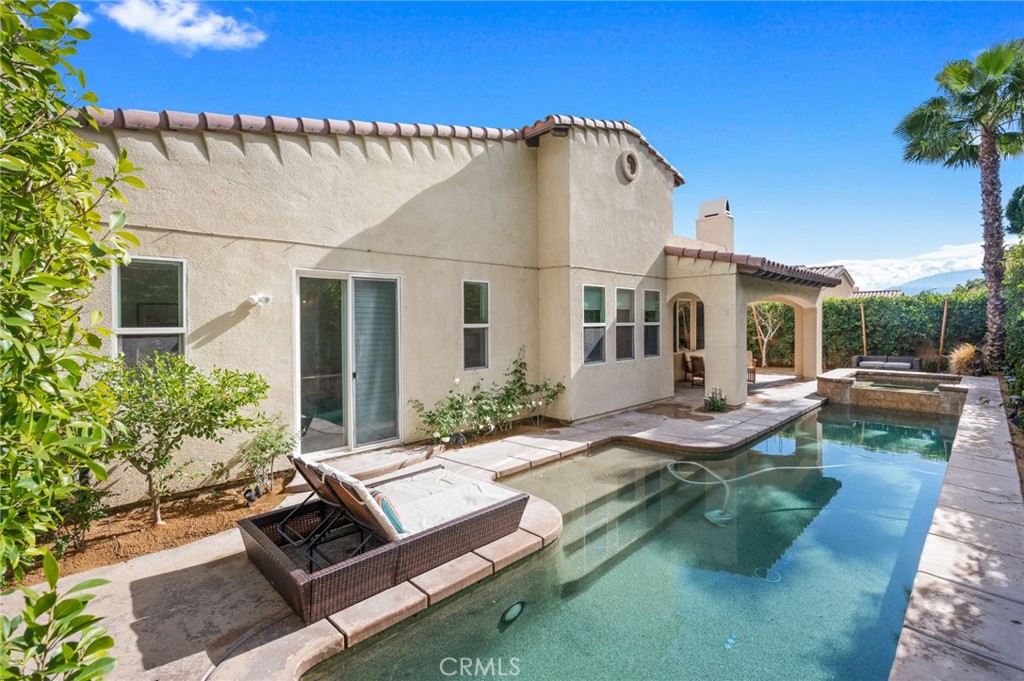 52225 Shining Star Lane