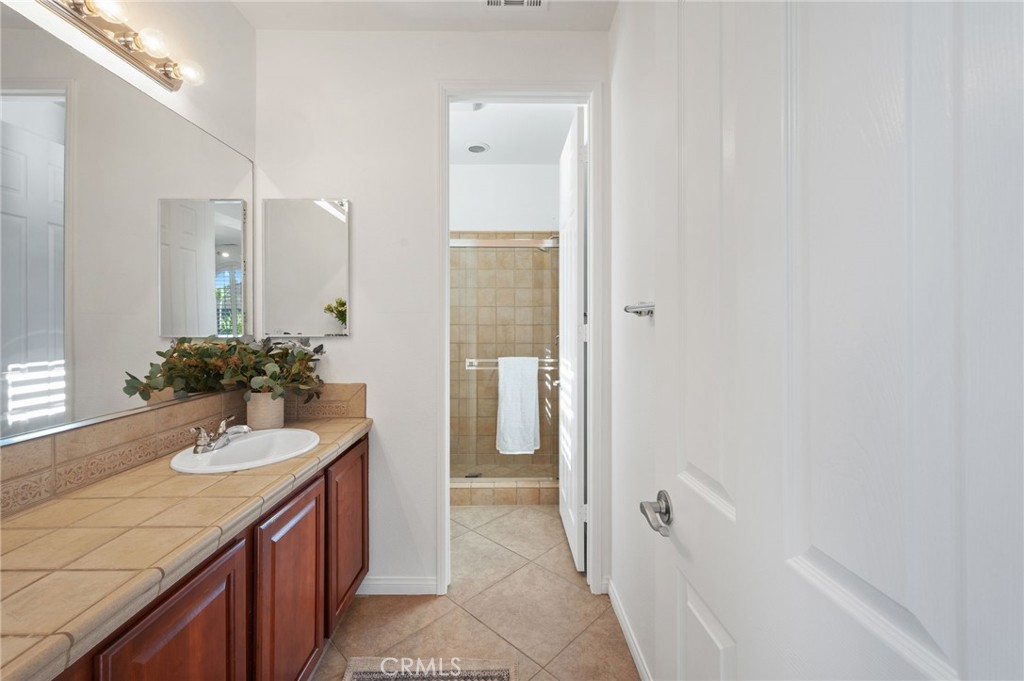 52225 Shining Star Lane