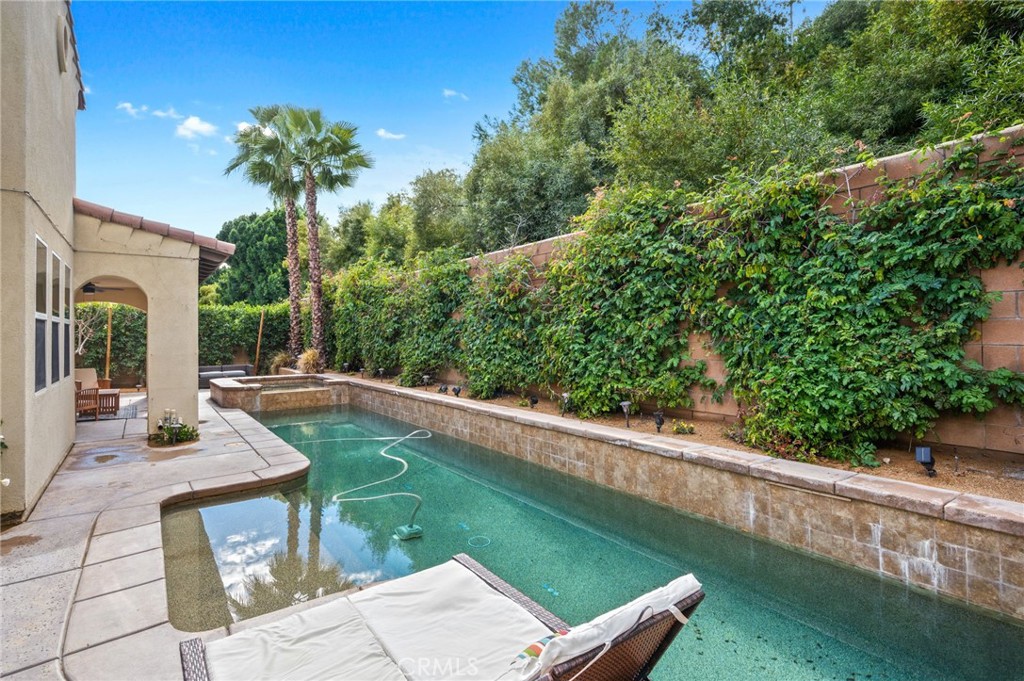 52225 Shining Star Lane