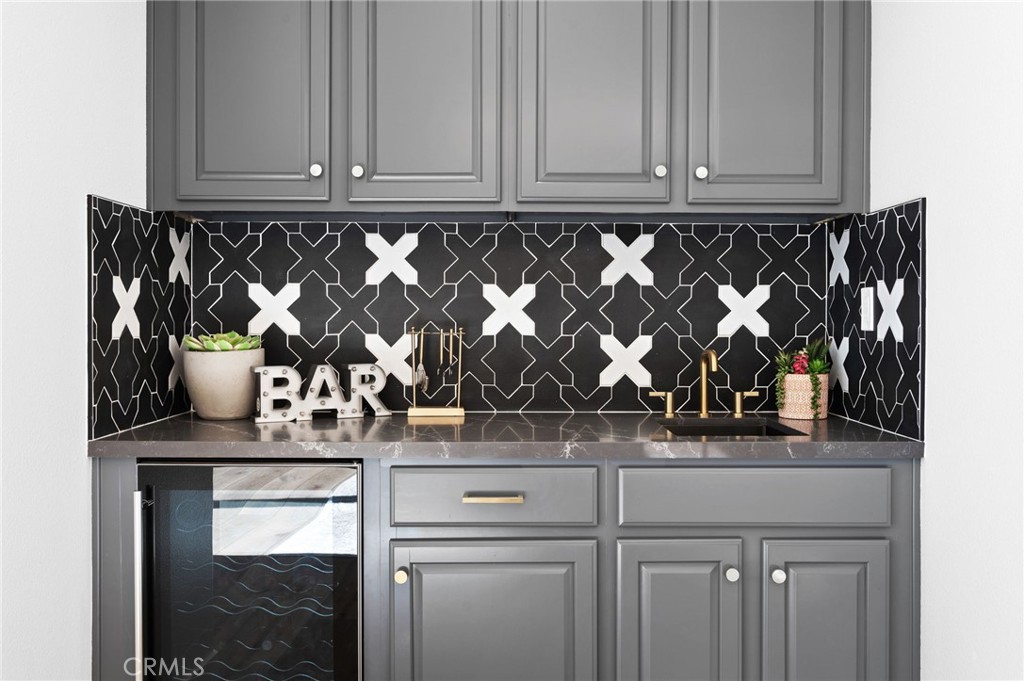 52225 Shining Star Lane