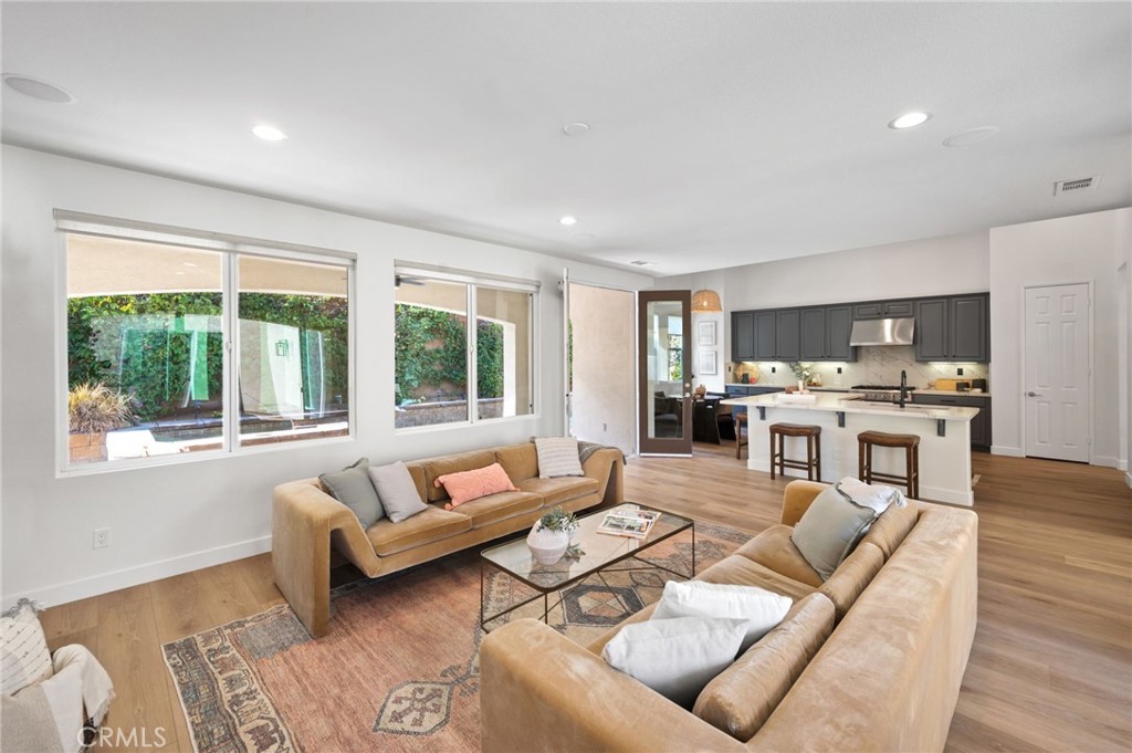 52225 Shining Star Lane