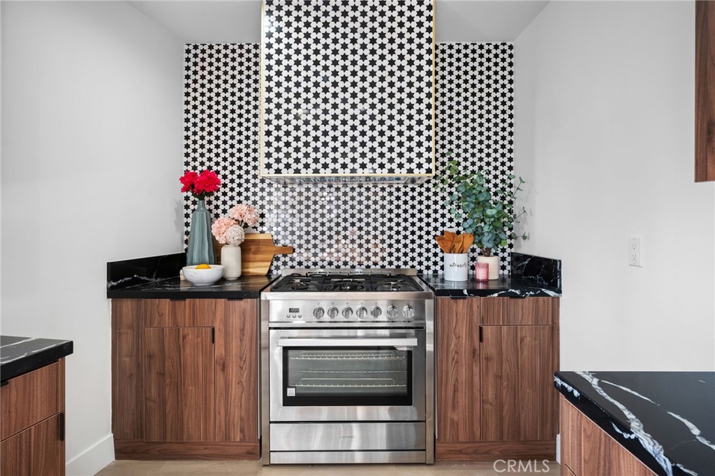 2033 E Ramon Road 22