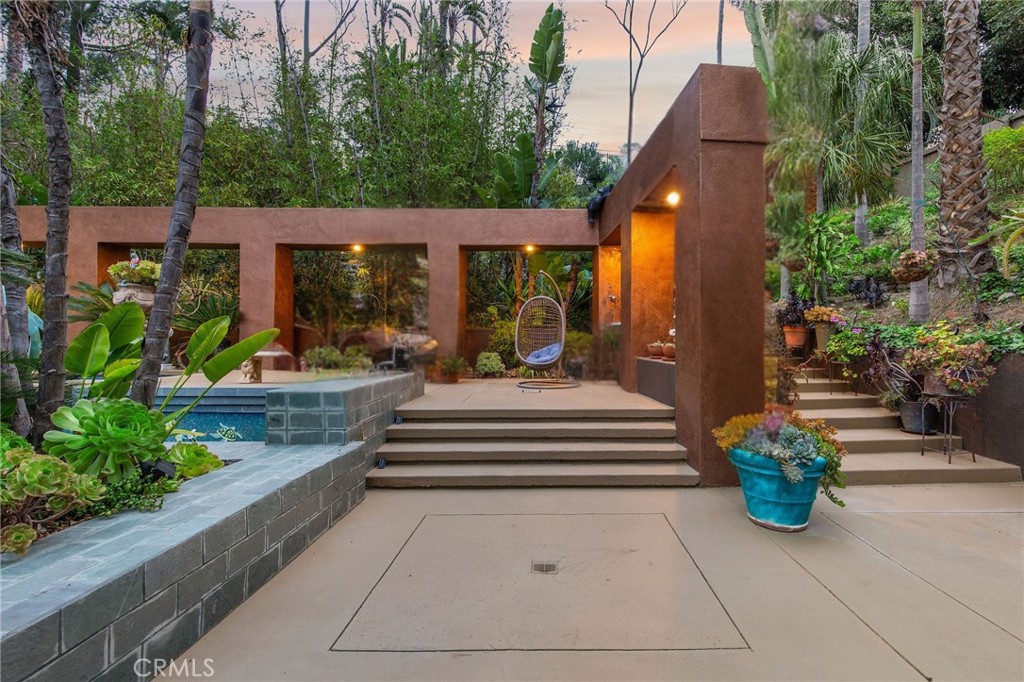 9885 Deerhaven Drive