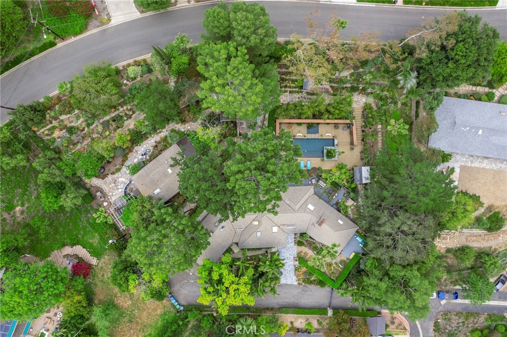 9885 Deerhaven Drive