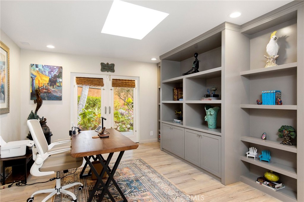 9885 Deerhaven Drive