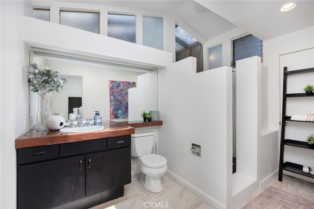 9885 Deerhaven Drive