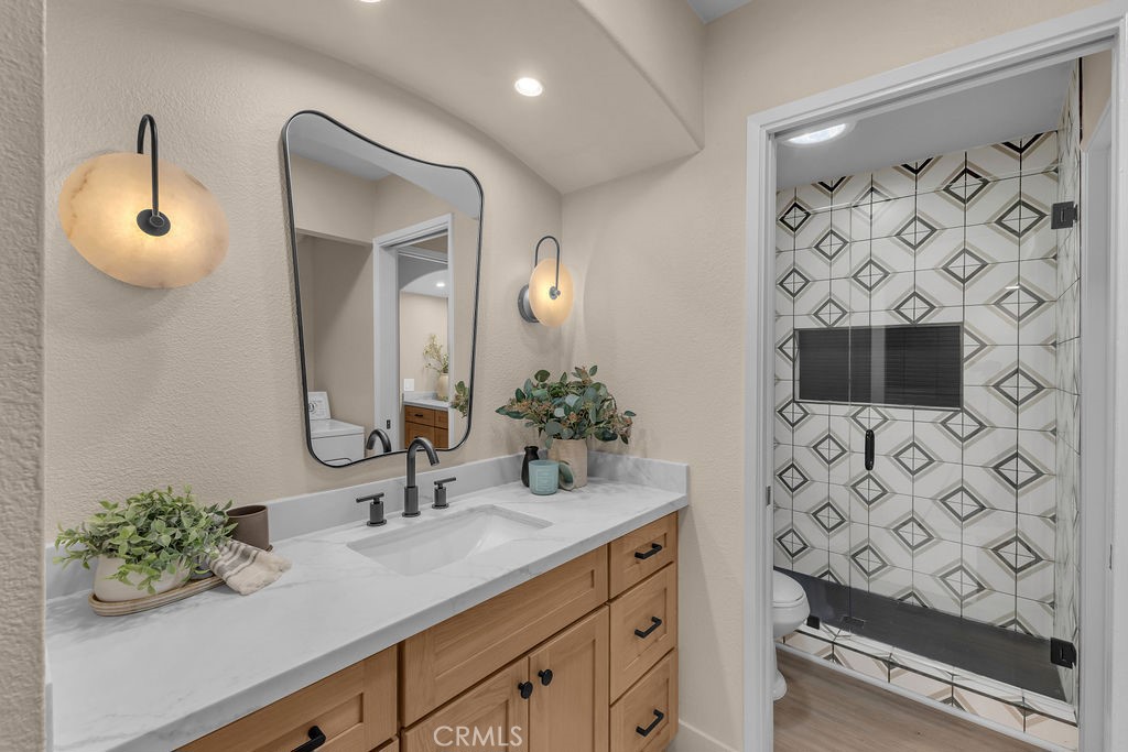 48792 Desert Flower