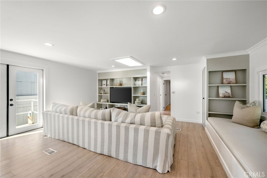 265 Mayflower