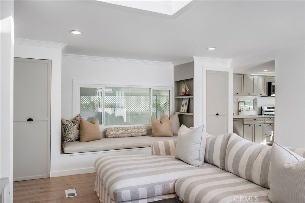 265 Mayflower