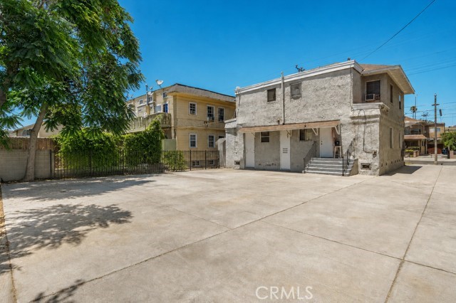 1256 W 22nd