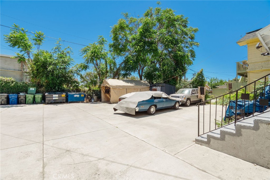 1256 W 22nd