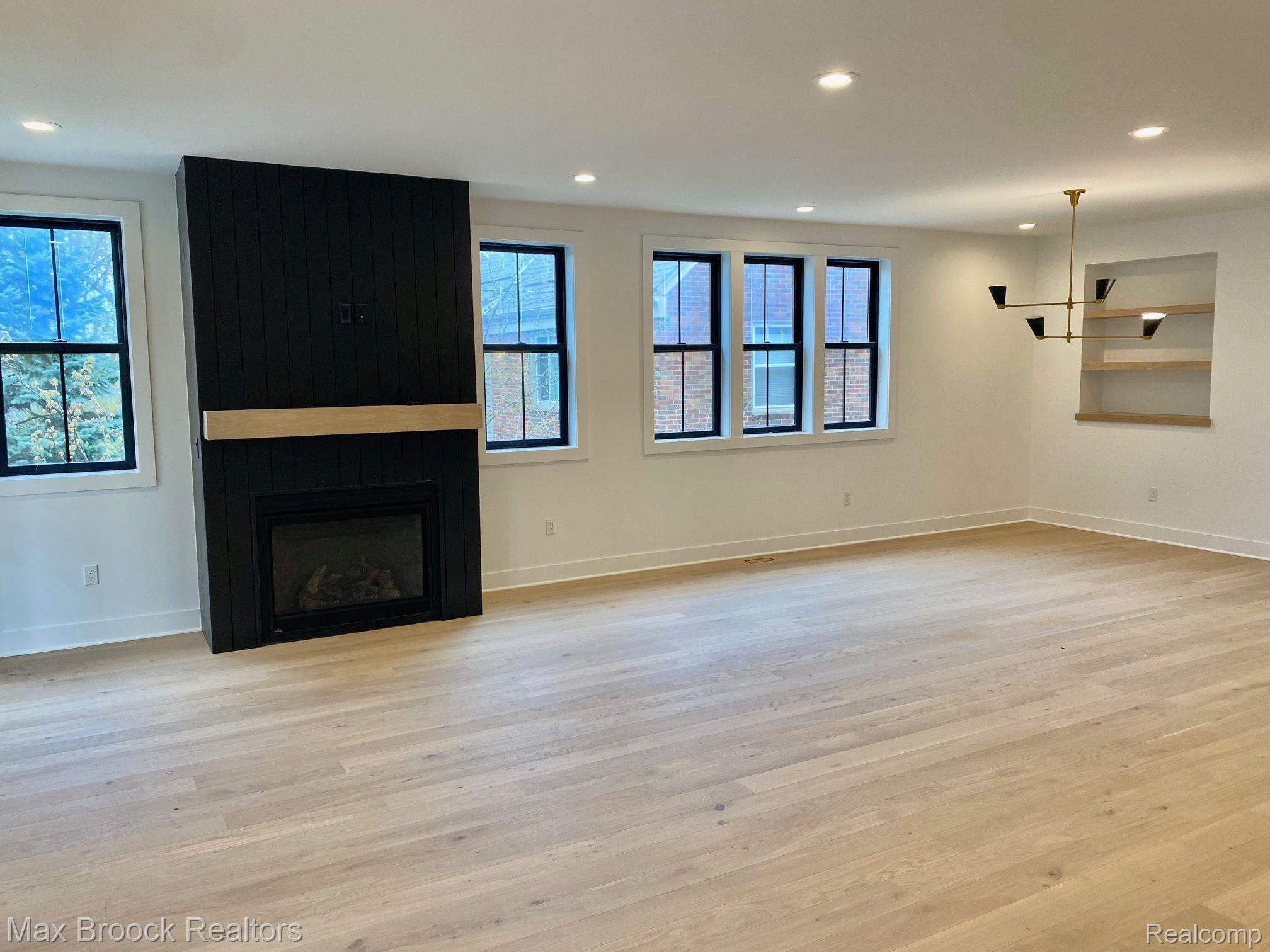 2078 MANCHESTER Road