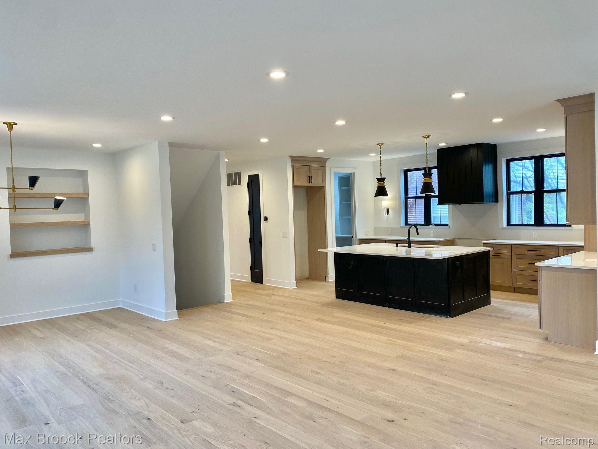 2078 MANCHESTER Road