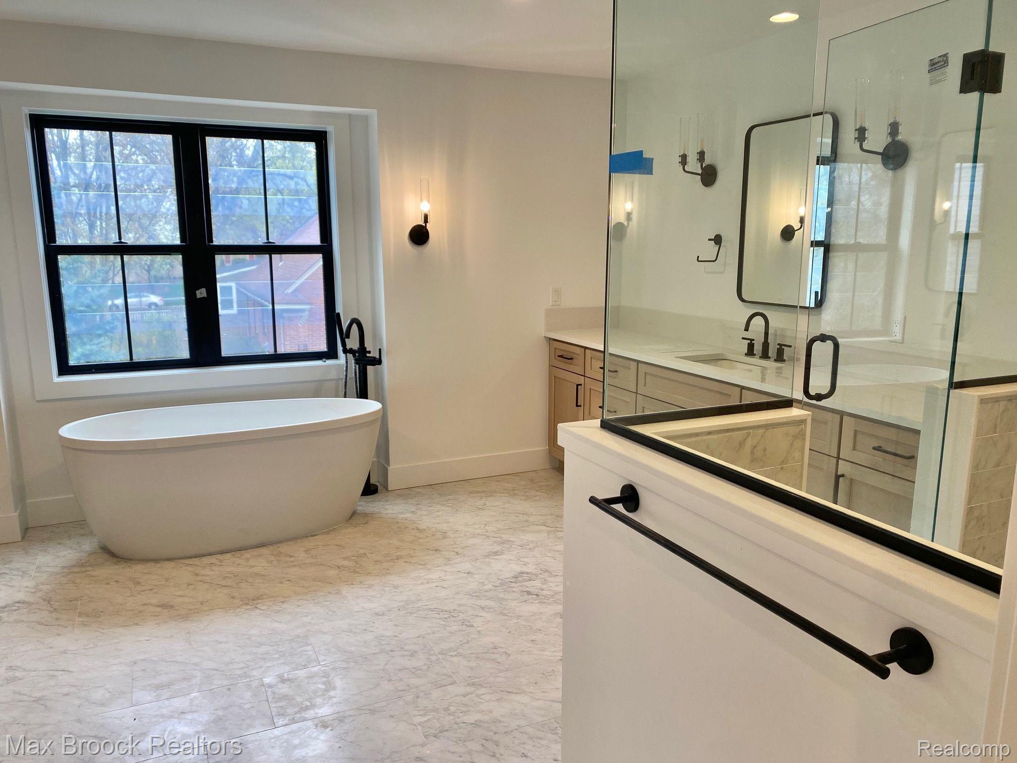 2078 MANCHESTER Road