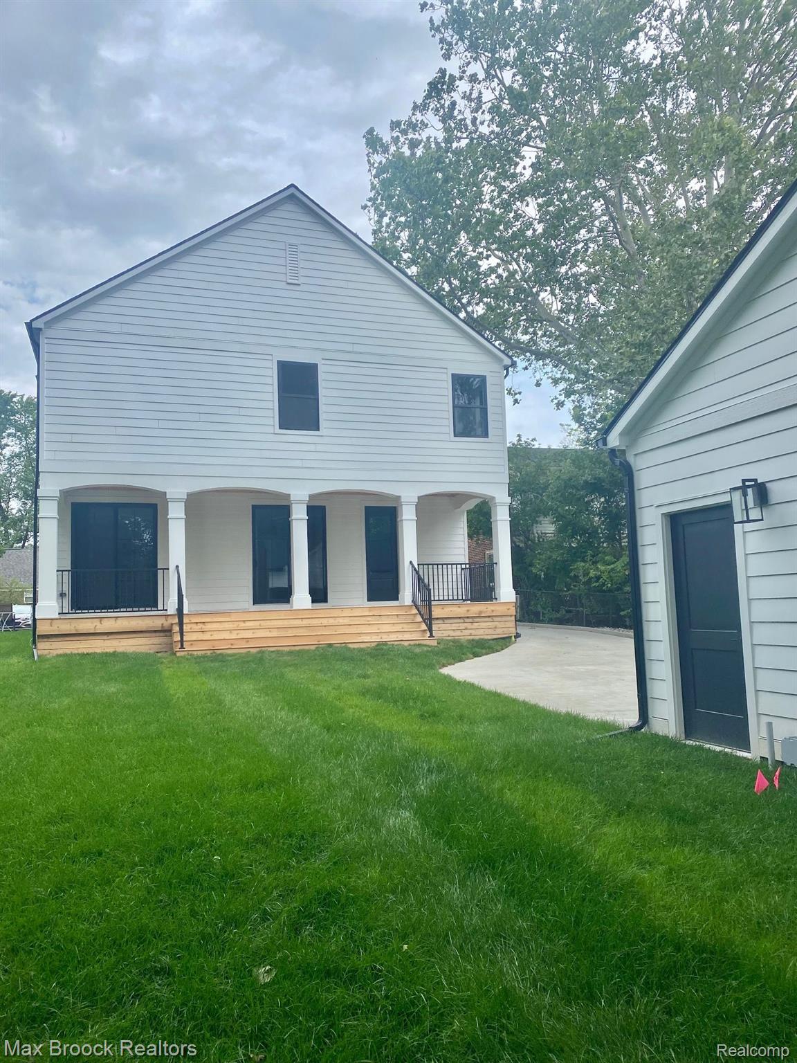 2078 MANCHESTER Road