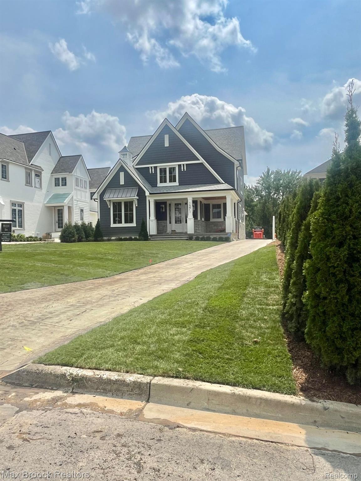 1371 NORTHLAWN Boulevard