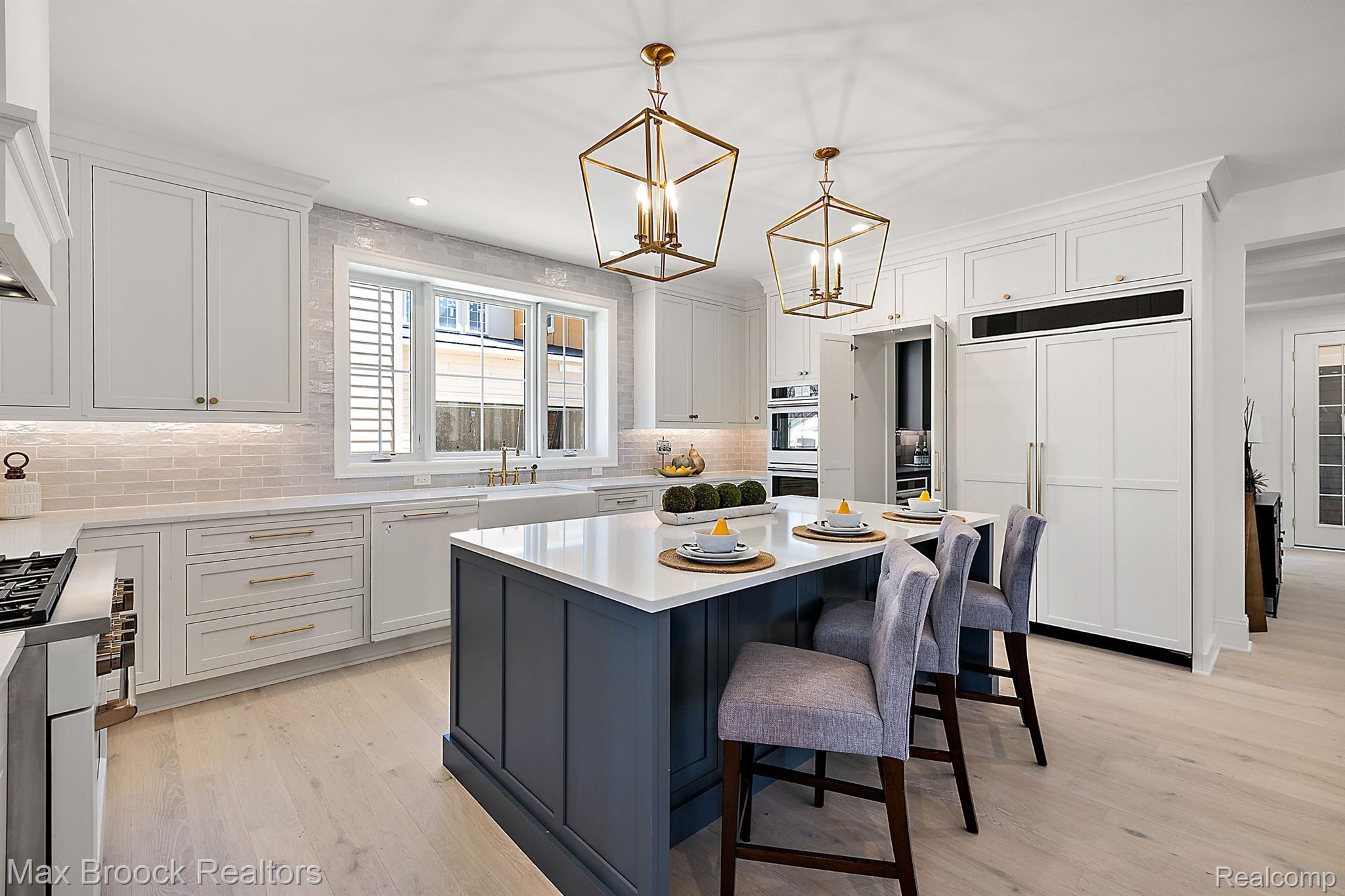 1371 NORTHLAWN Boulevard