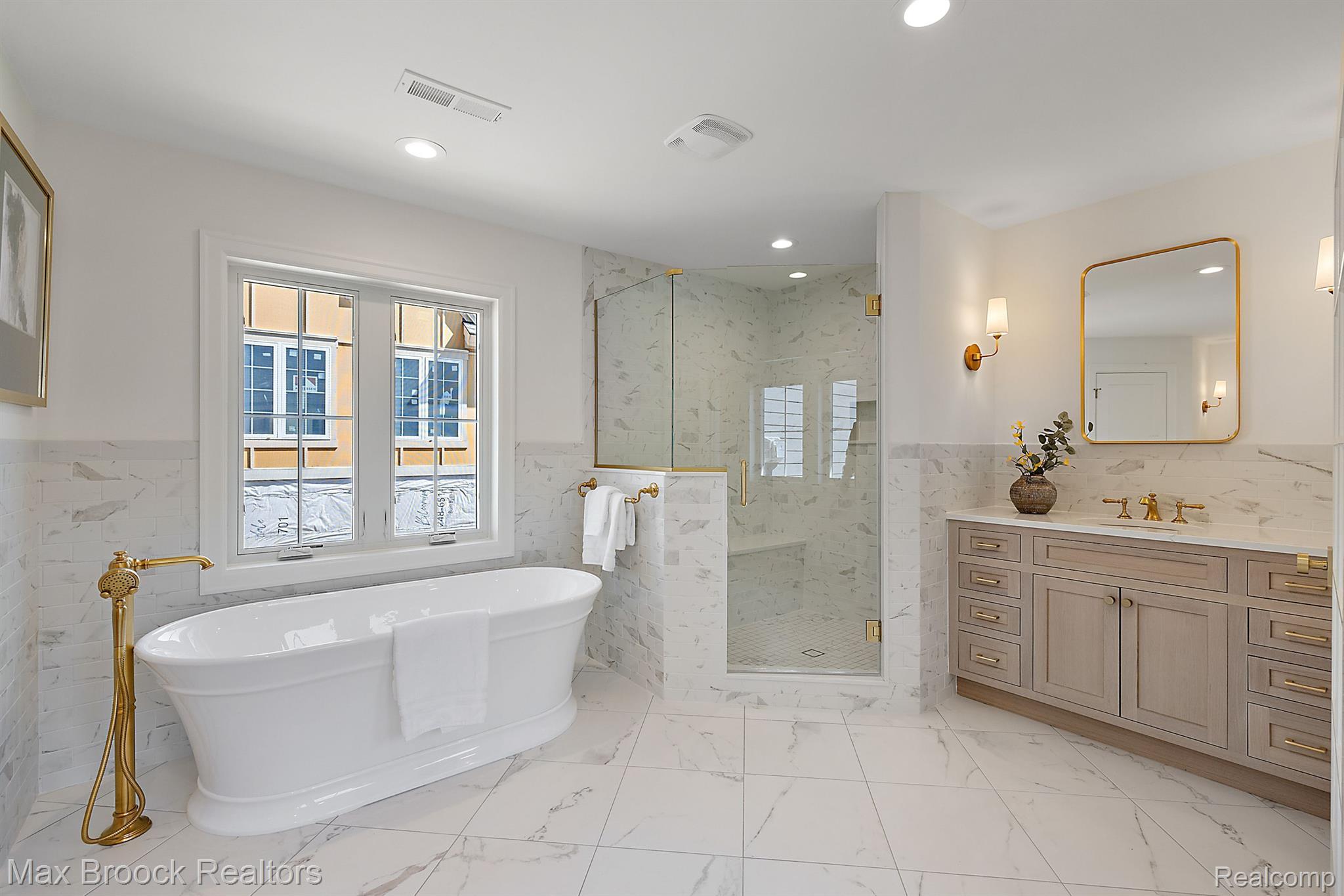 1371 NORTHLAWN Boulevard