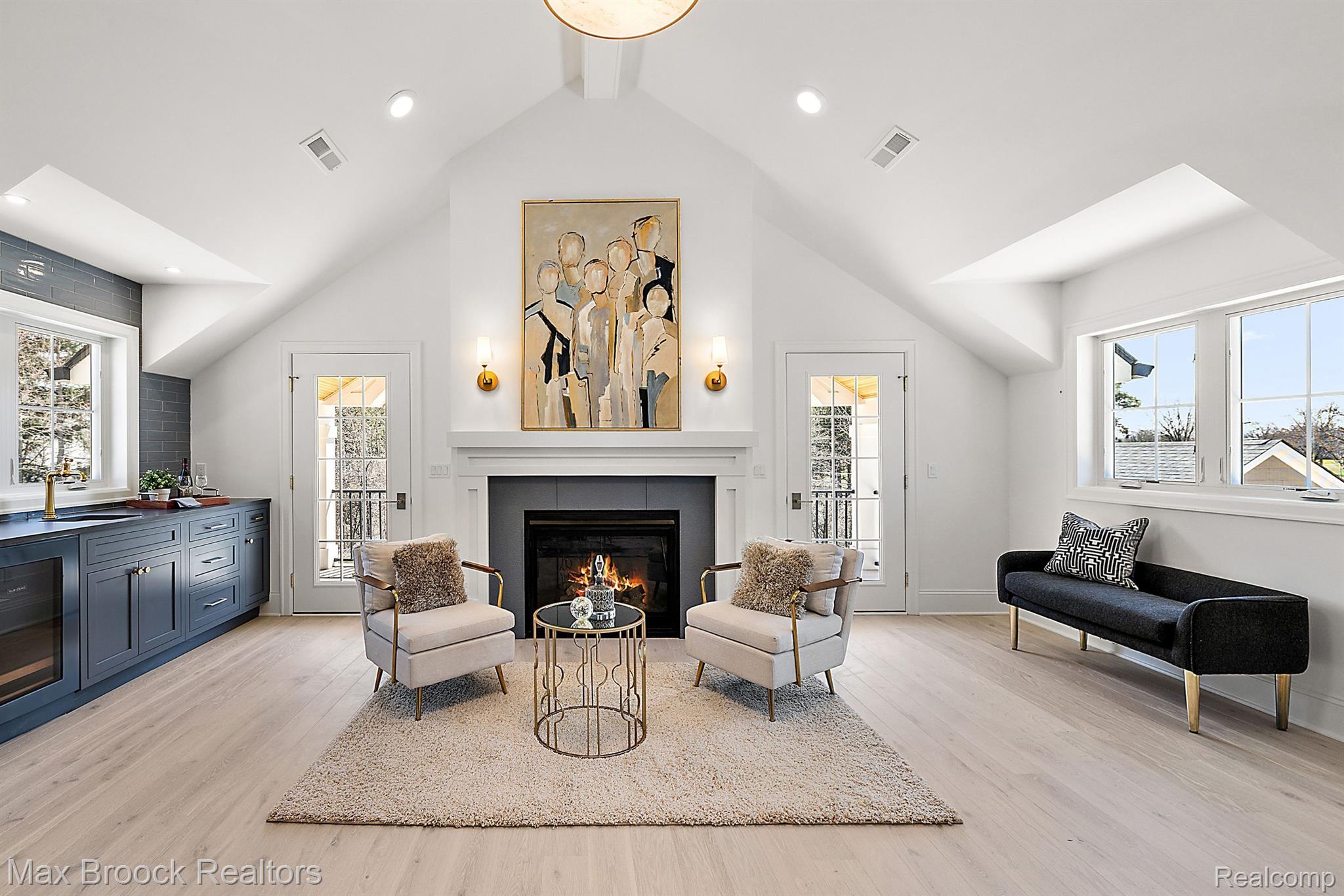 1371 NORTHLAWN Boulevard