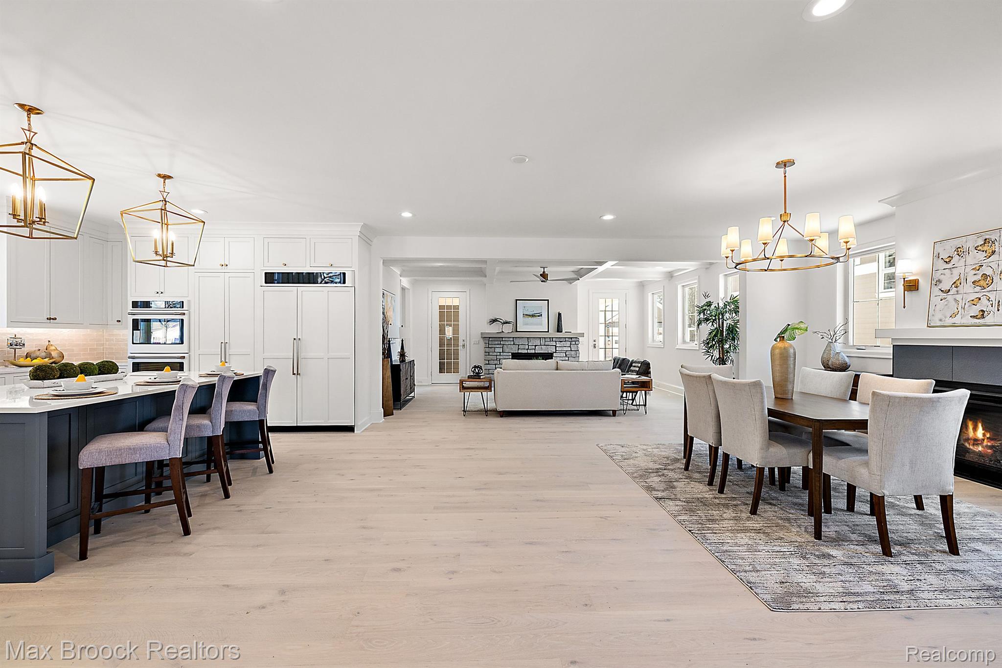 1371 NORTHLAWN Boulevard