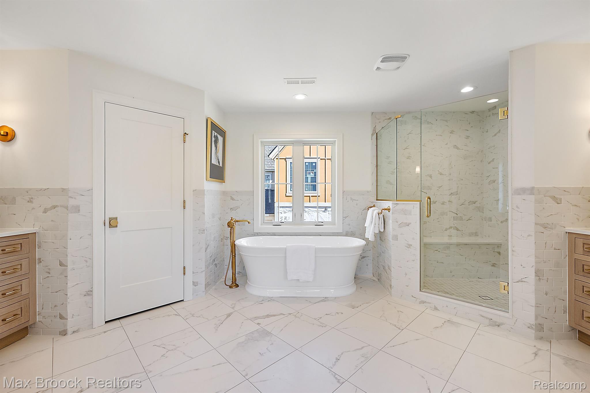 1371 NORTHLAWN Boulevard