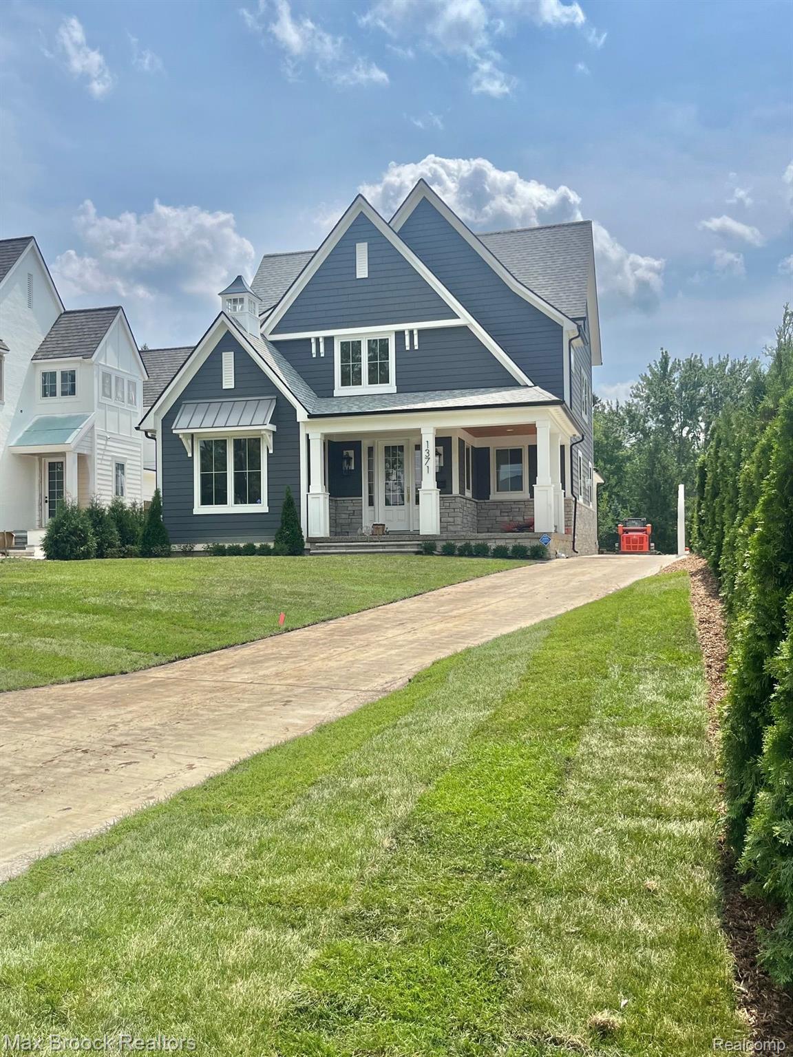 1371 NORTHLAWN Boulevard