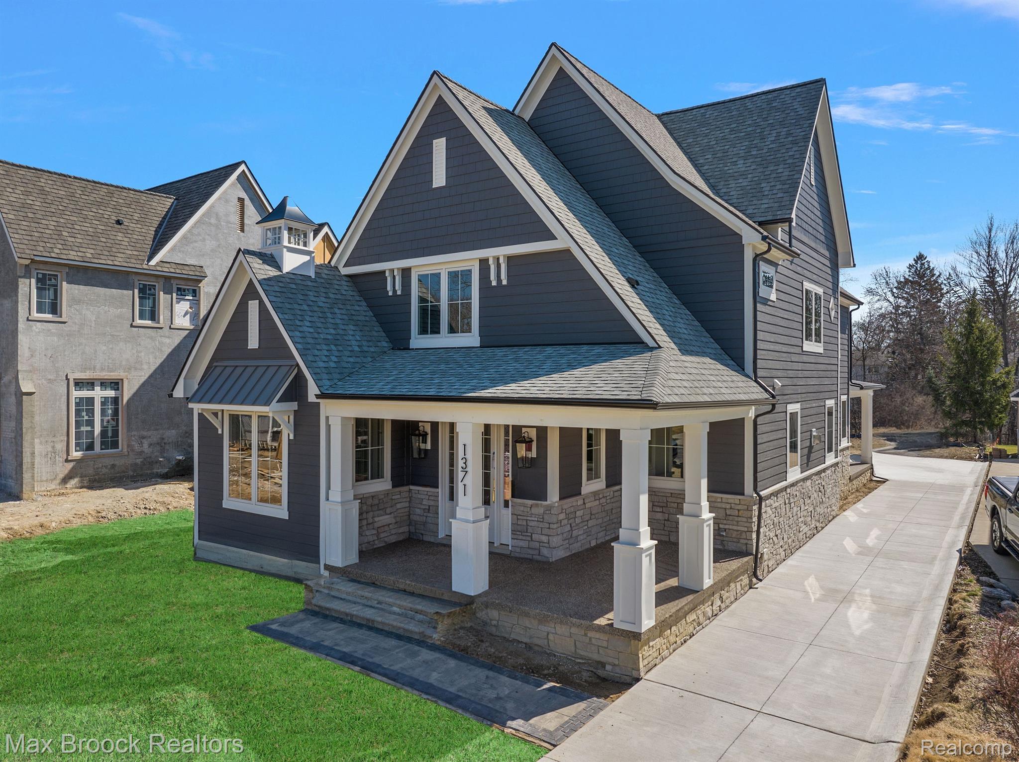 1371 NORTHLAWN Boulevard