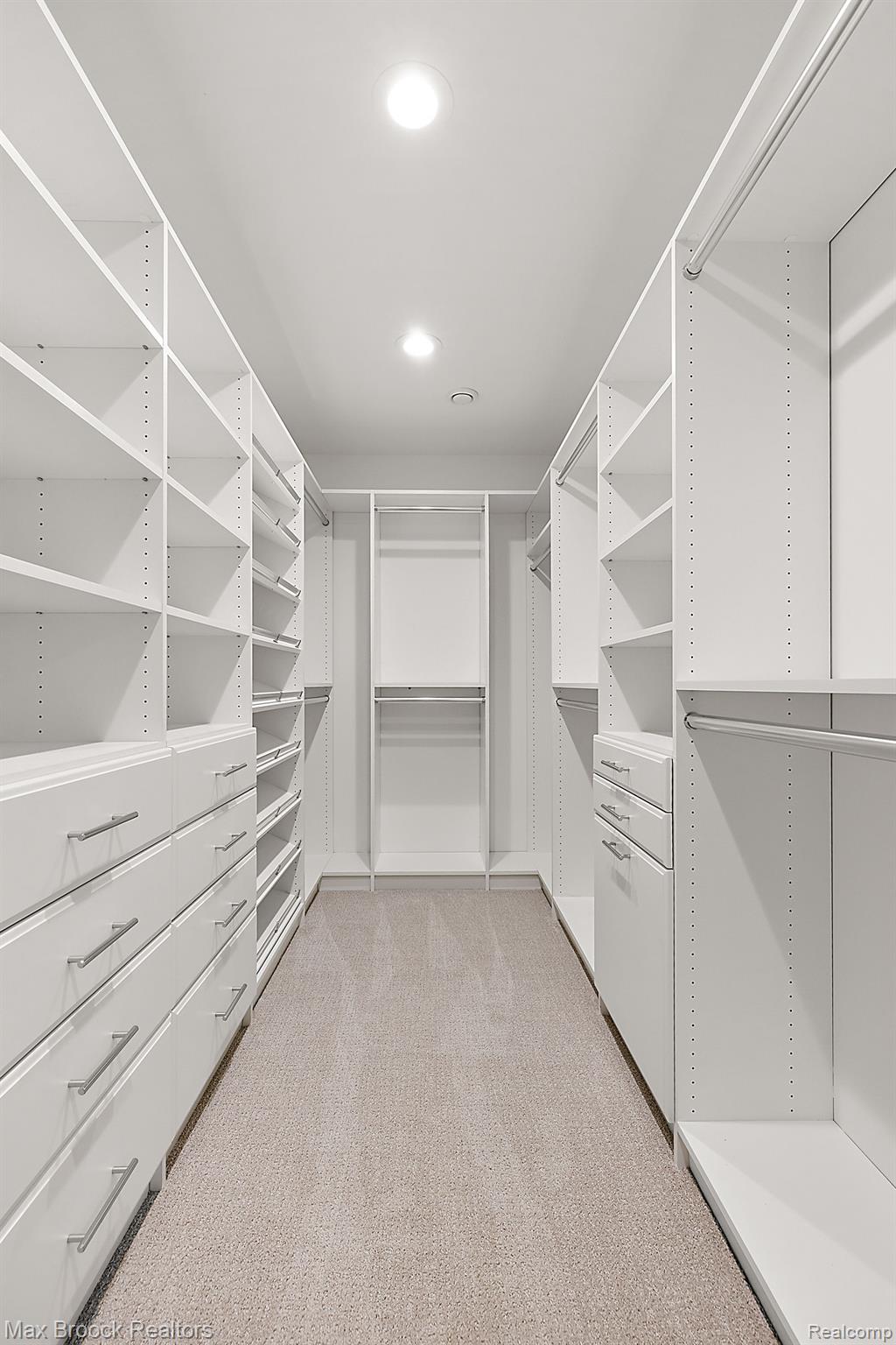 1371 NORTHLAWN Boulevard