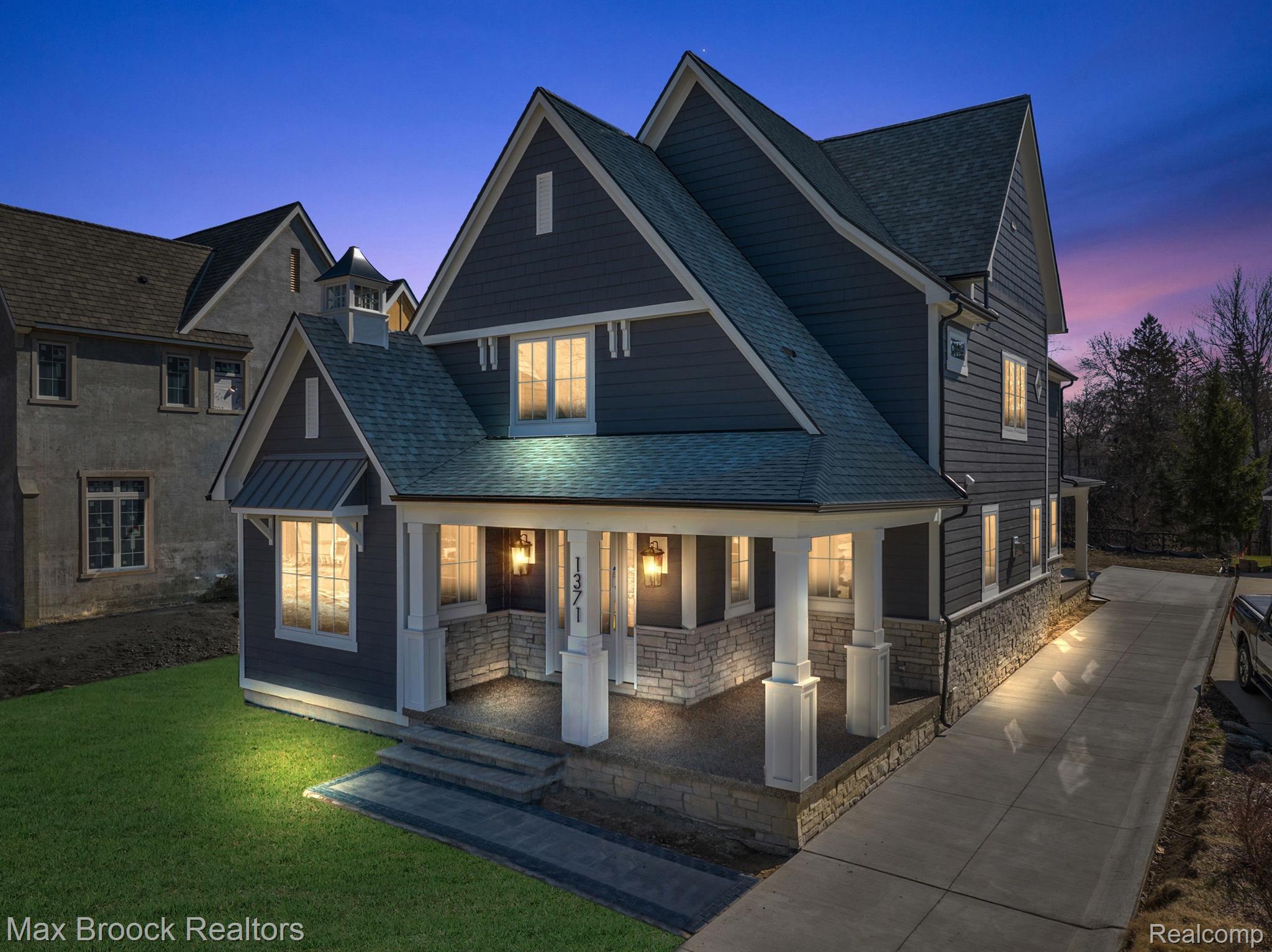 1371 NORTHLAWN Boulevard