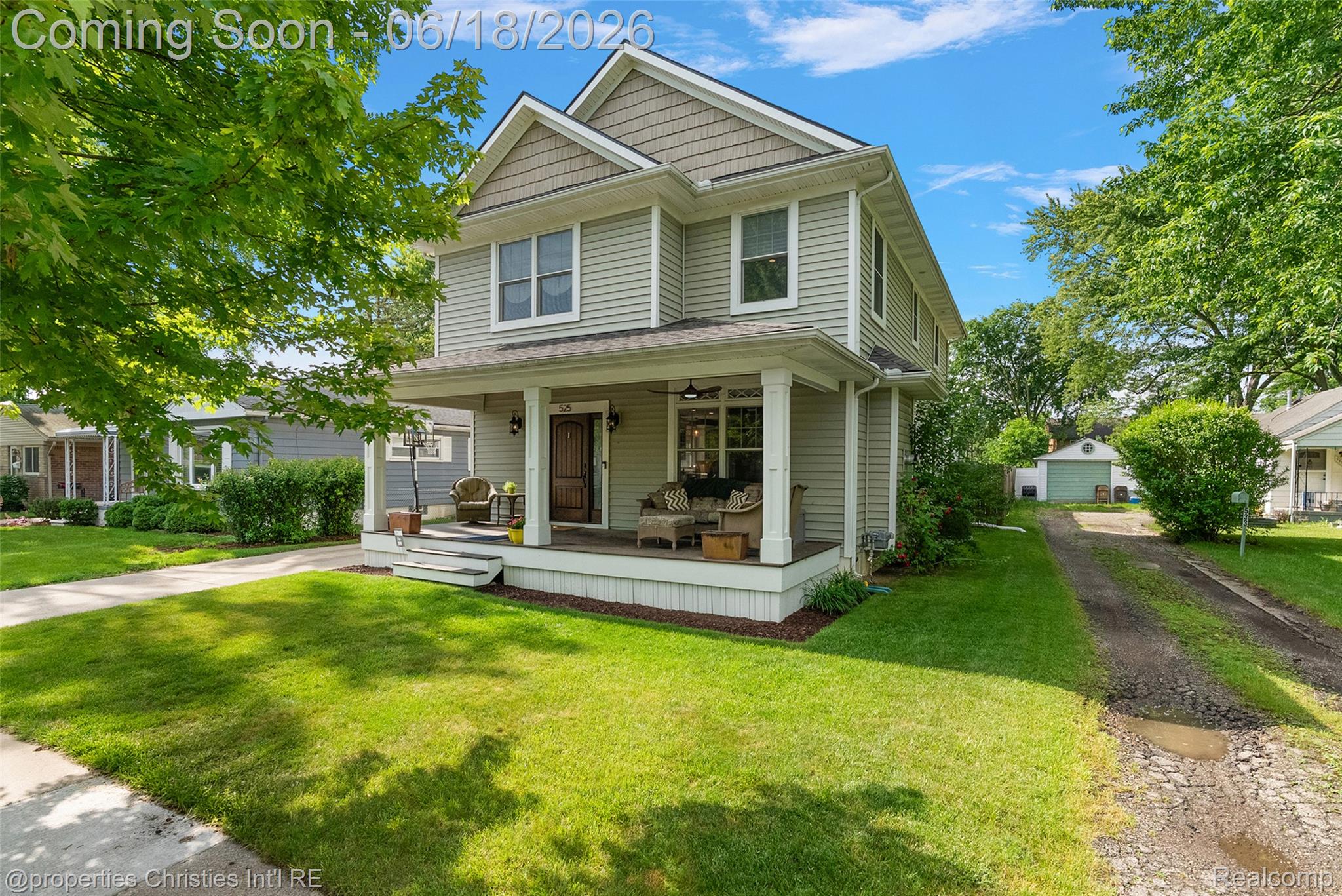525 Broadacre Avenue