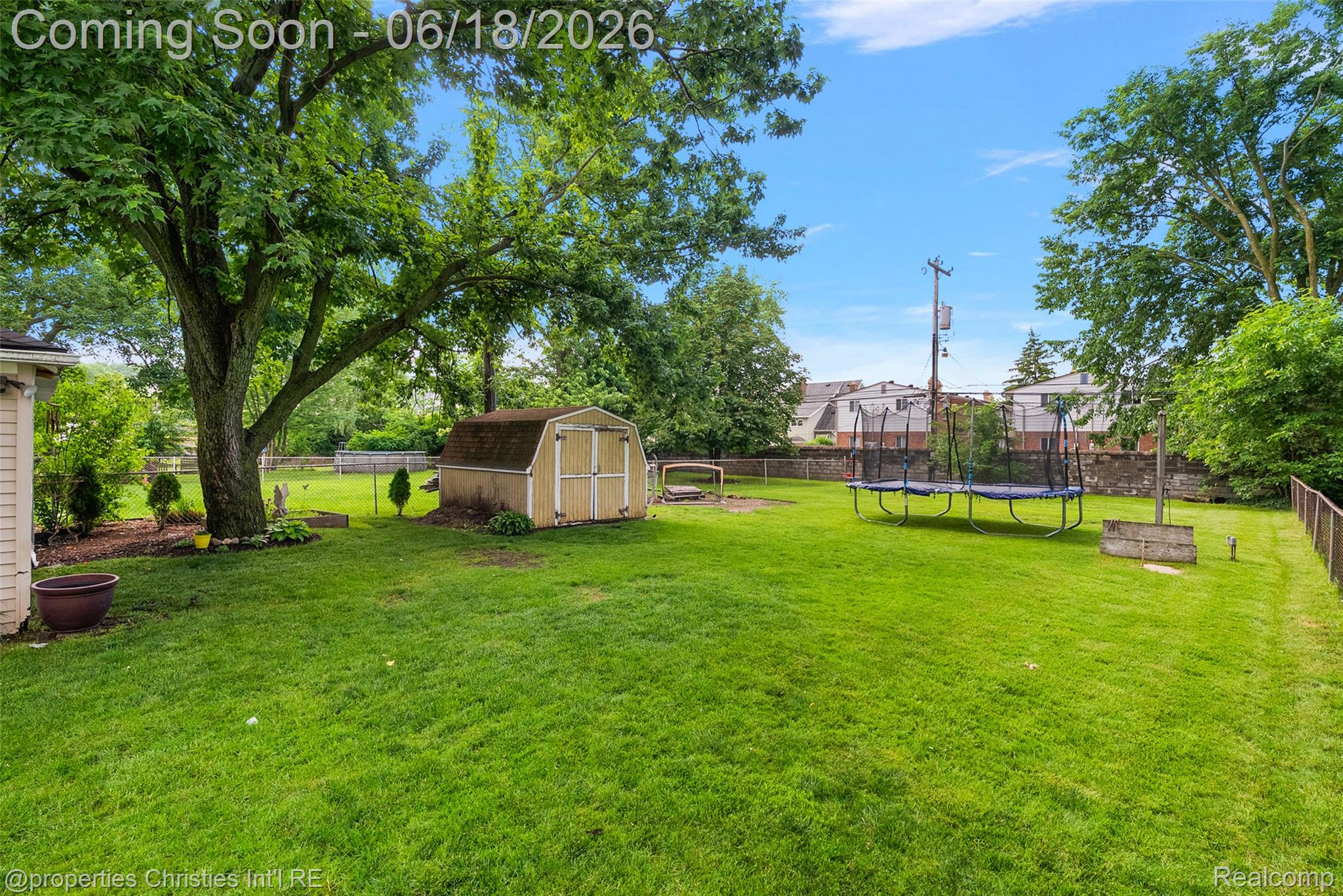 525 Broadacre Avenue