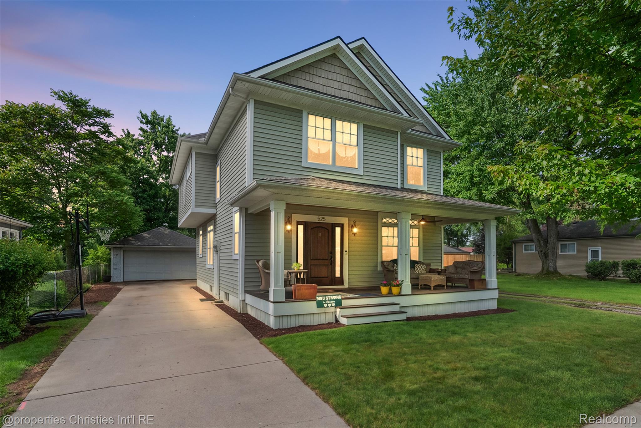 525 Broadacre Avenue