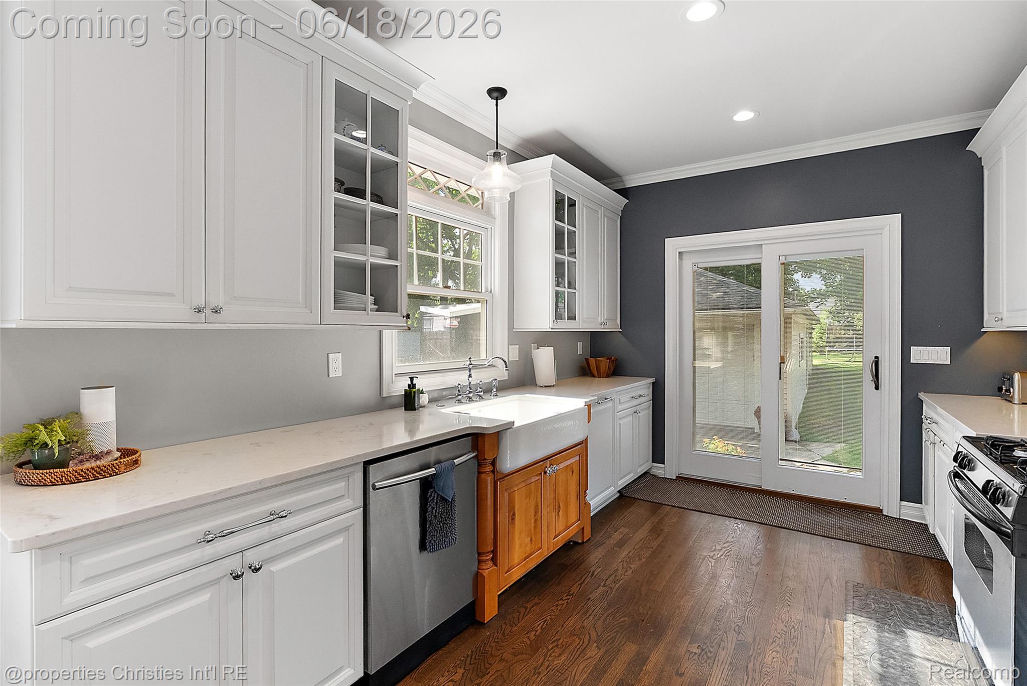 525 Broadacre Avenue
