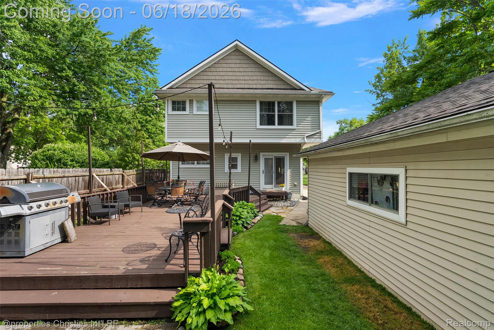 525 Broadacre Avenue