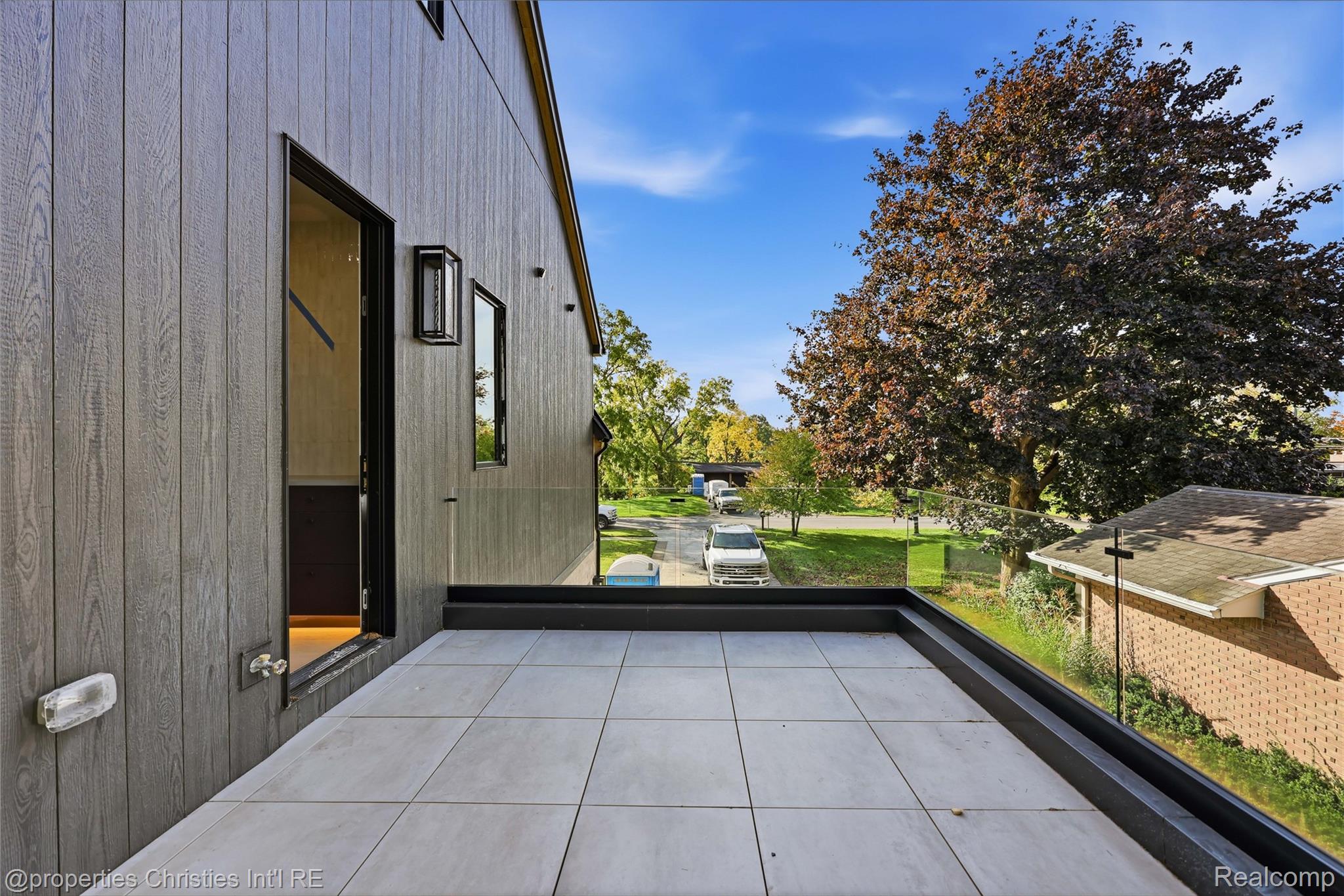 1570 Northlawn BLVD