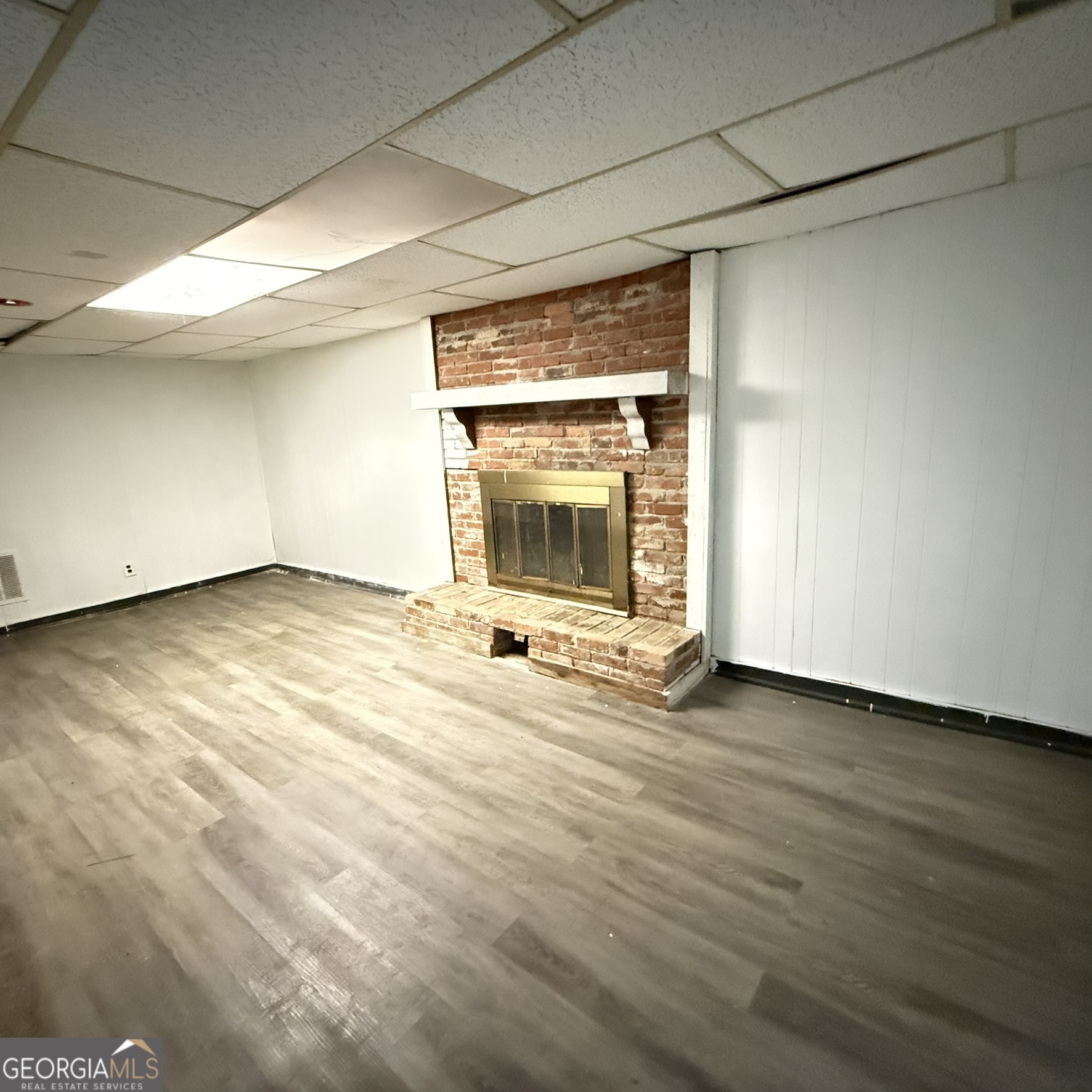 868 King Road