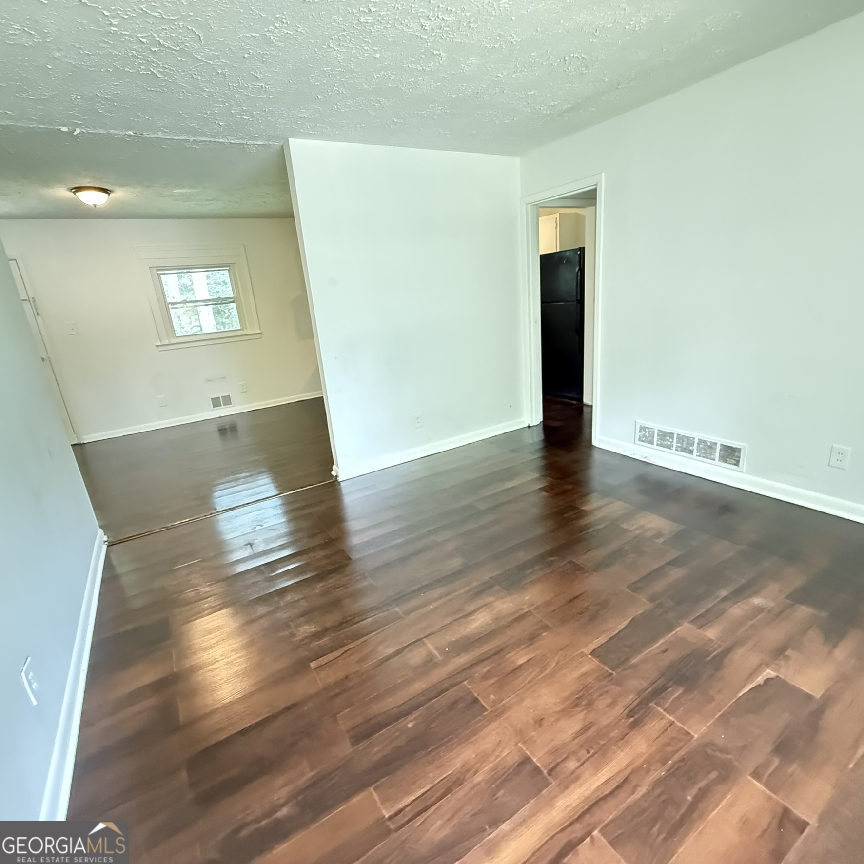 868 King Road