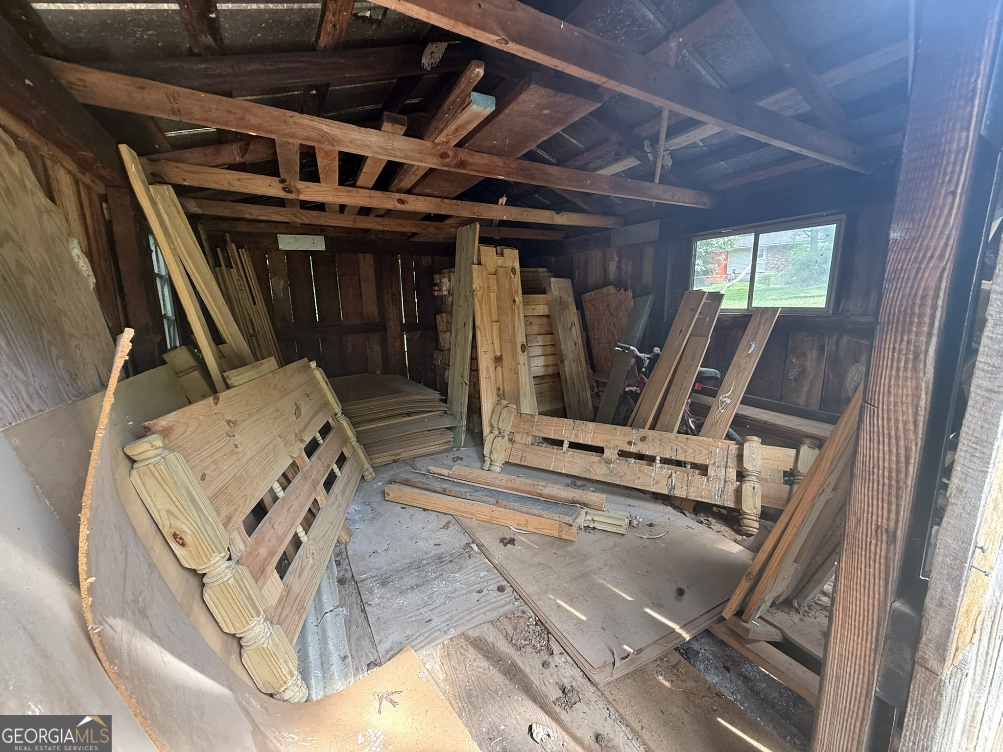 868 King Road
