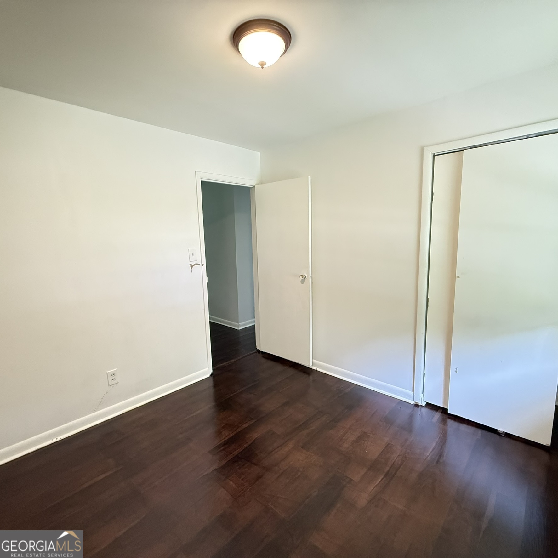 868 King Road