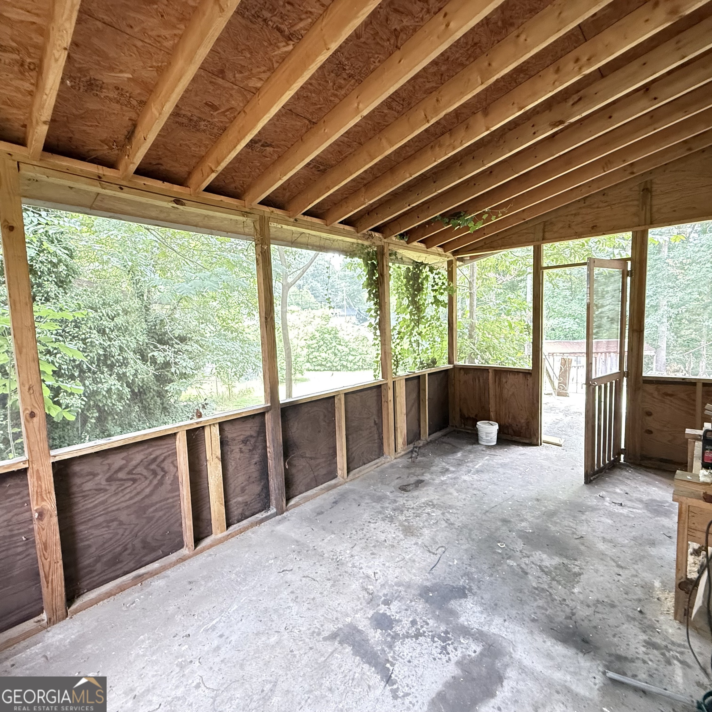 868 King Road