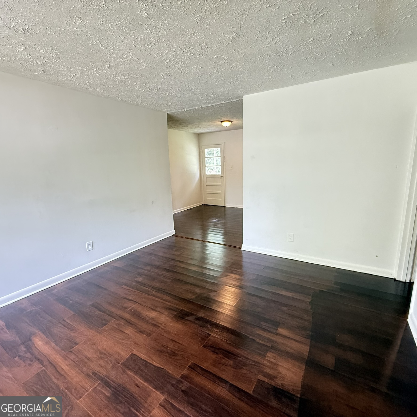 868 King Road