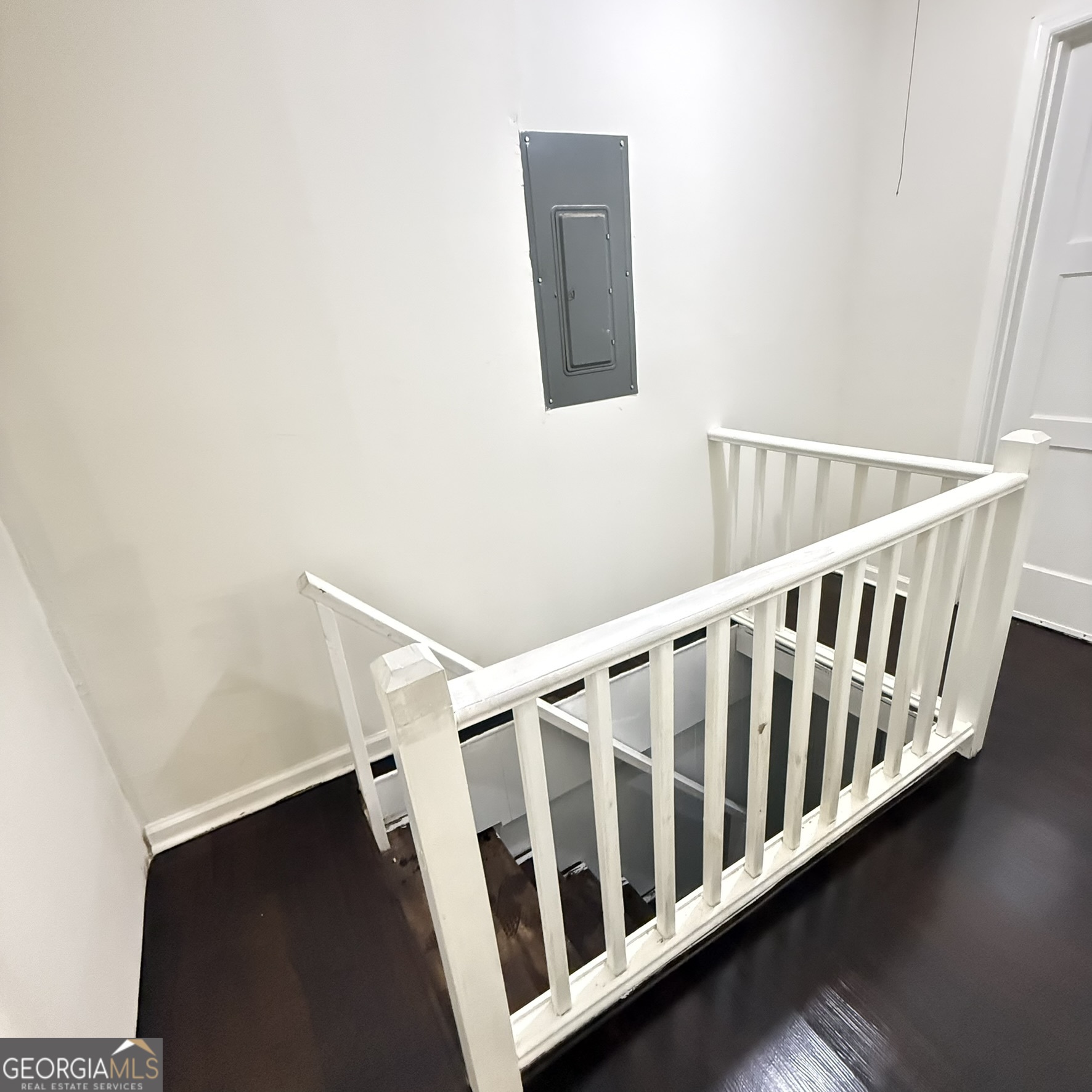 868 King Road
