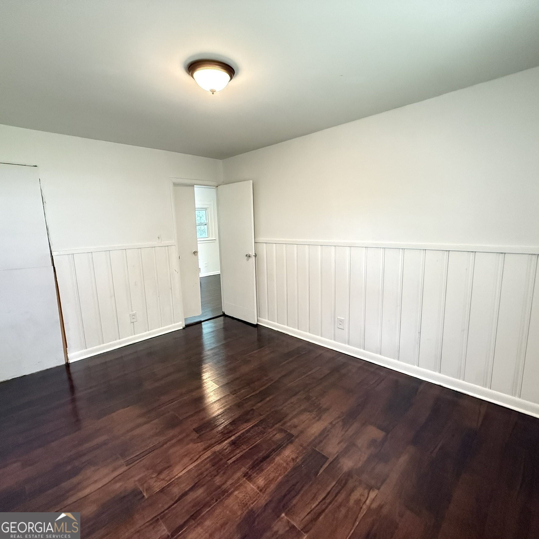868 King Road