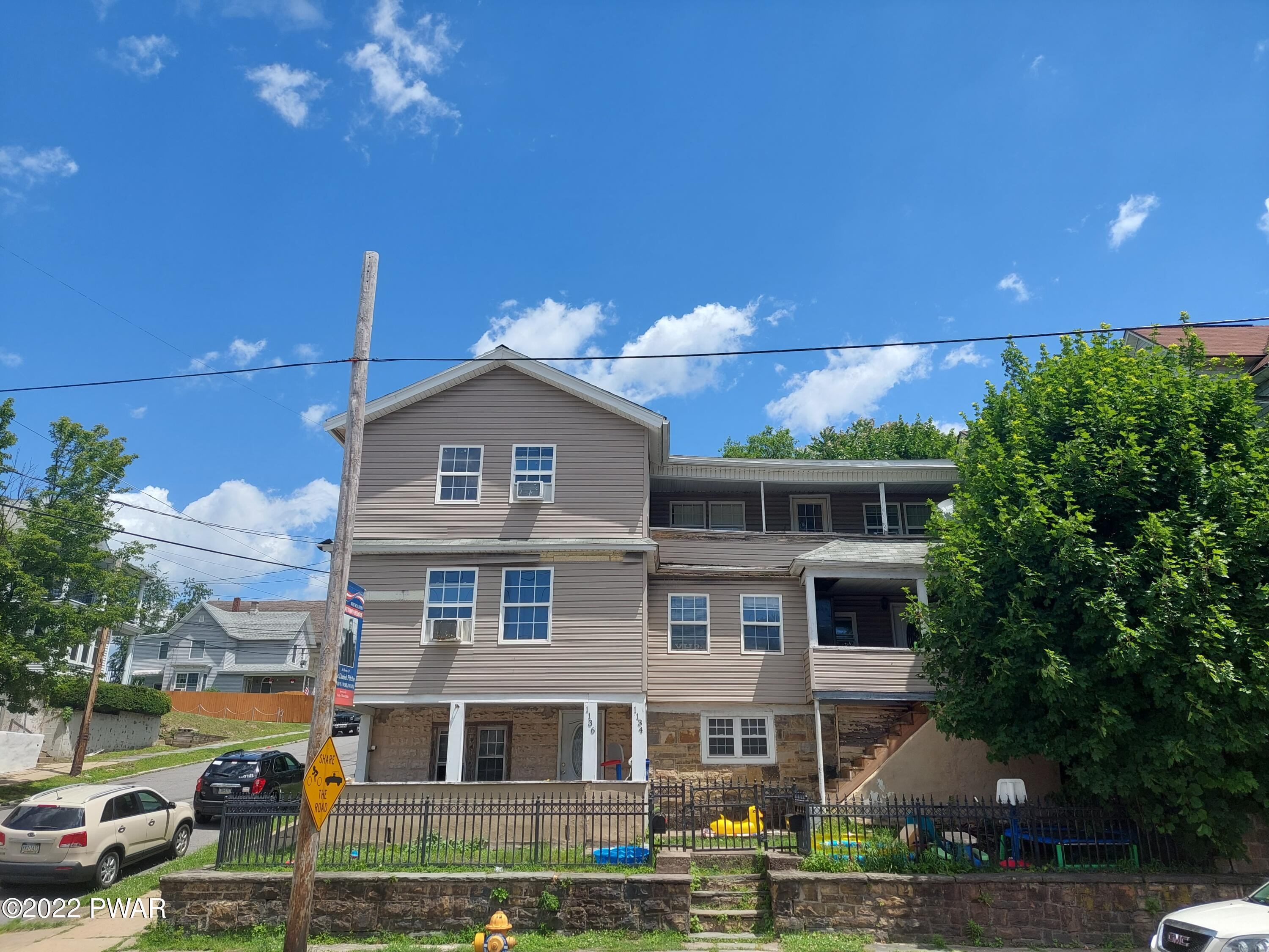 1134/1136 Luzerne Street