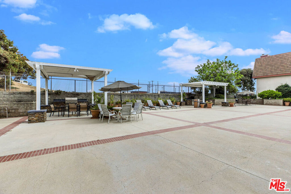 8828 Pershing Drive 112