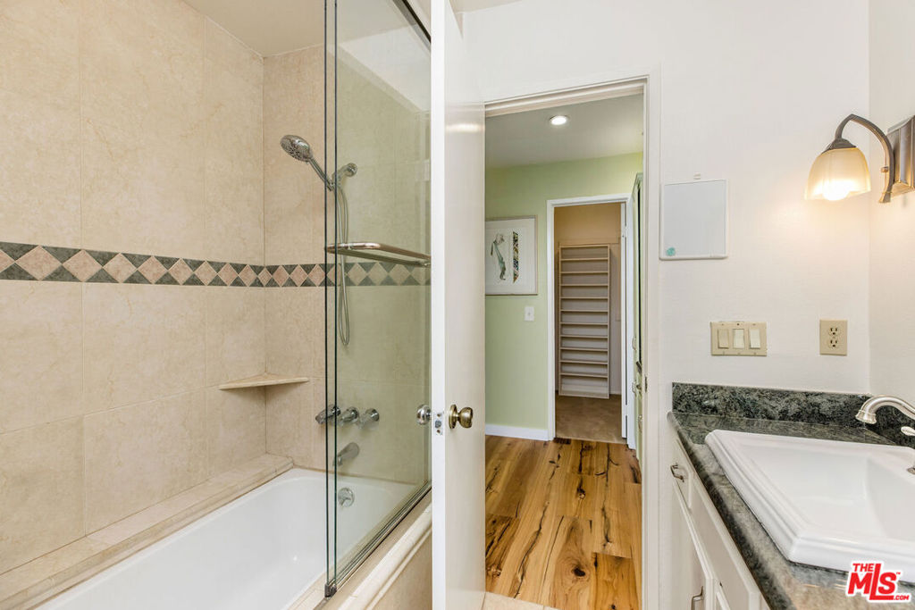 8828 Pershing Drive 112