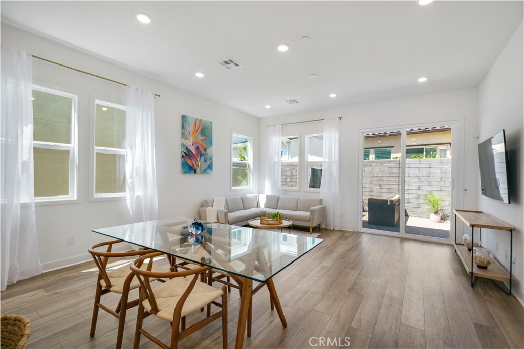842 Sunrise Road