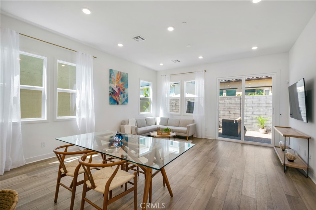 842 Sunrise Road